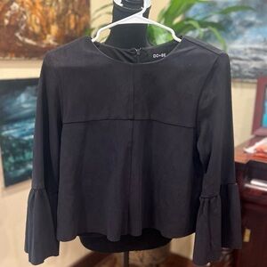 DoBe blouse size small in GUC